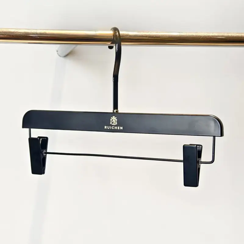 wooden coat trouser clothes hanger - Morshopfitting (10)