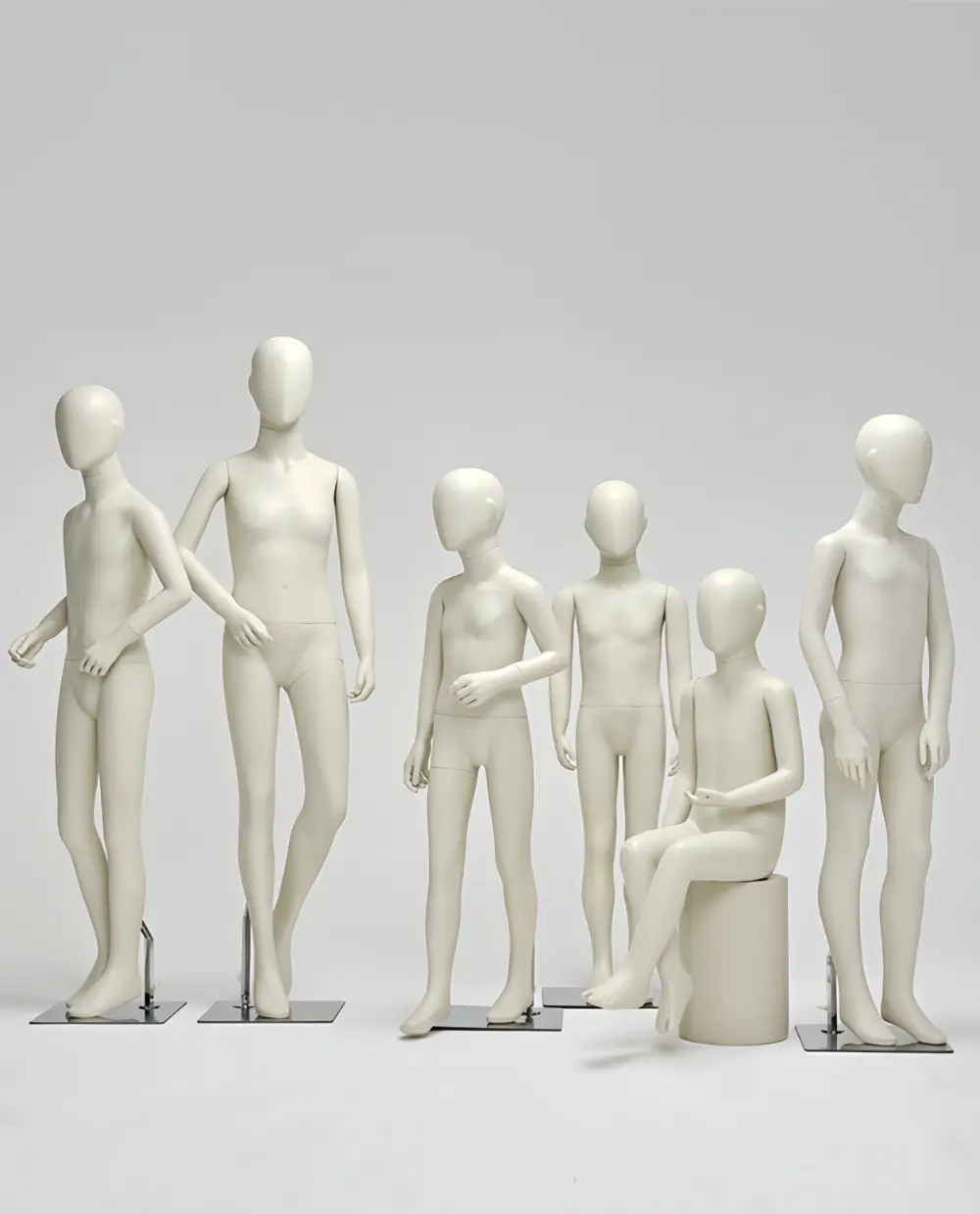 child mannequin full body visual merchandising clothes mannequin for sale in storefront window display Wholesale Bulk Factory - Richenmannequin A Mannequin Wholesale Factory (9)