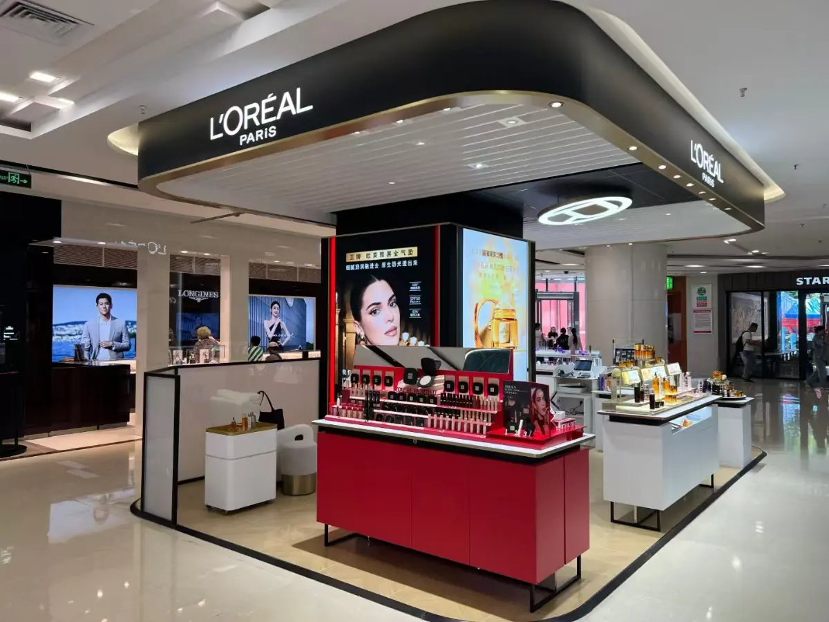 L'Oreal Cosmetic Store Fixtures Customization -Morshopfitting (11) L'Oreal Cosmetic Store Fixtures Customization -Morshopfitting (1)