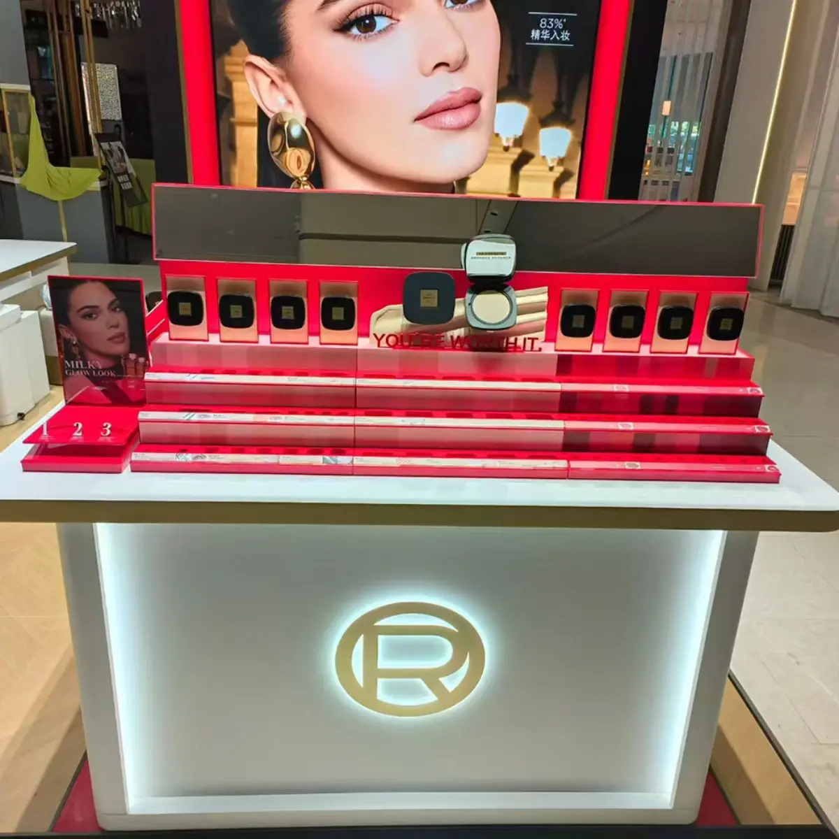 L'Oreal Cosmetic Store Fixtures Customization -Morshopfitting (15) L'Oreal Cosmetic Store Fixtures Customization -Morshopfitting (14)