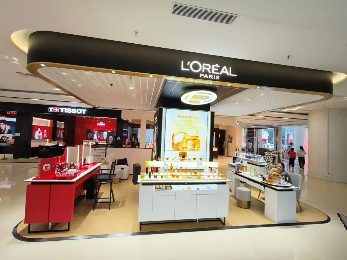 L'Oreal Cosmetic Store Fixtures Customization -Morshopfitting (18) L'Oreal Cosmetic Store Fixtures Customization -Morshopfitting (14)
