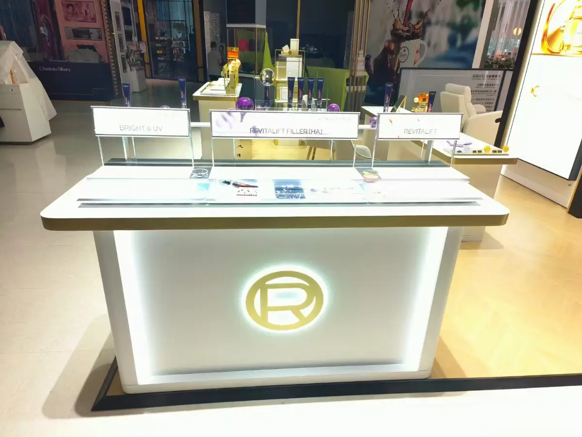 L'Oreal Cosmetic Store Fixtures Customization -Morshopfitting (7) L'Oreal Cosmetic Store Fixtures Customization -Morshopfitting (1)