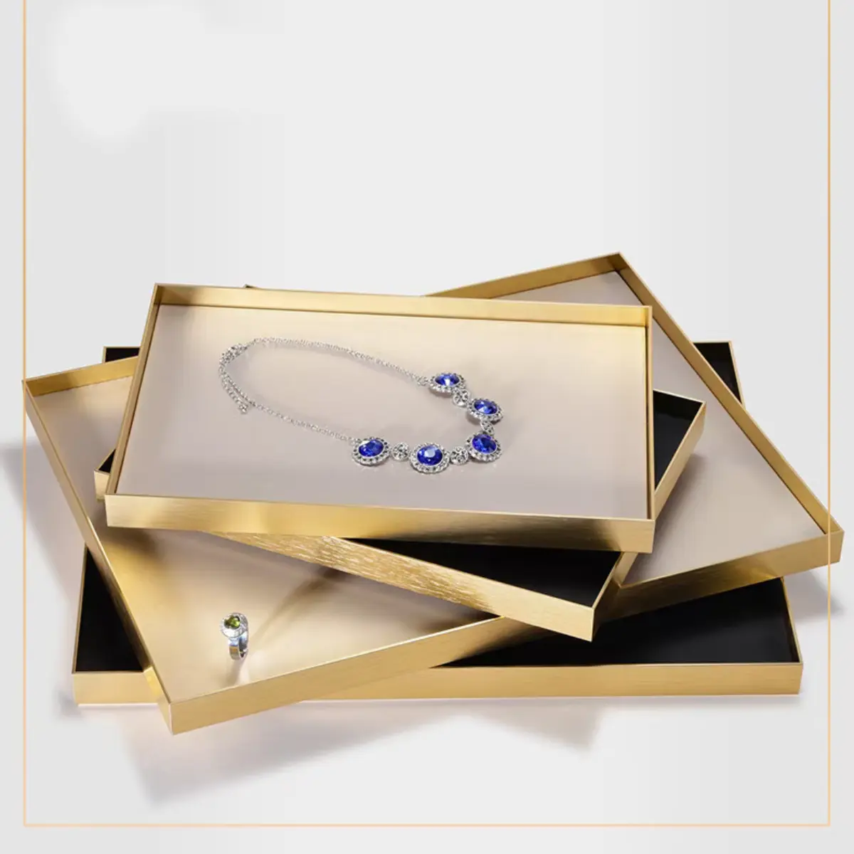 Morshopfitting | Jewelry Display